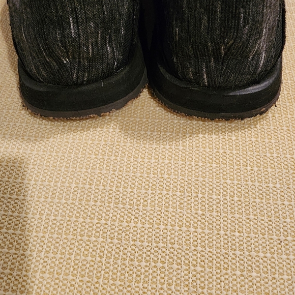 Day Five Slip-Ons - Picture 4 of 5